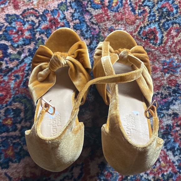 Charlotte Ruse yellow velvet platform - Picture 5 of 7